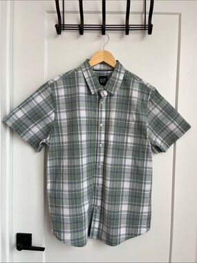 GAP Short-Sleeve Green and White Plaid Button-Down Shirt Mens Size L